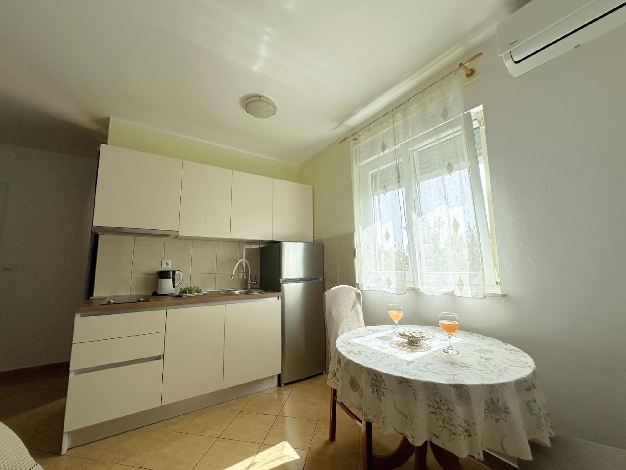 Apartments Vila Miranda Vodice Exterior photo