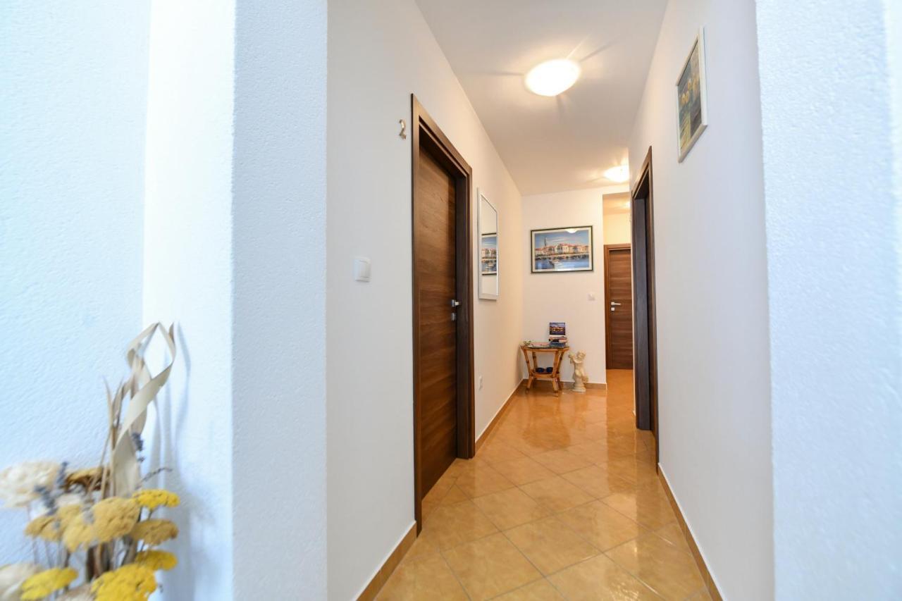 Apartments Vila Miranda Vodice Exterior photo